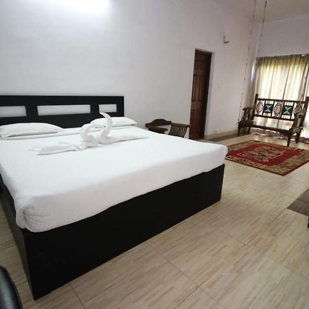 Mount N Mist Hotell Ooty Exteriör bild